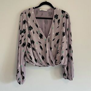ASTR the label NWT lavender floral wrap shirt XL